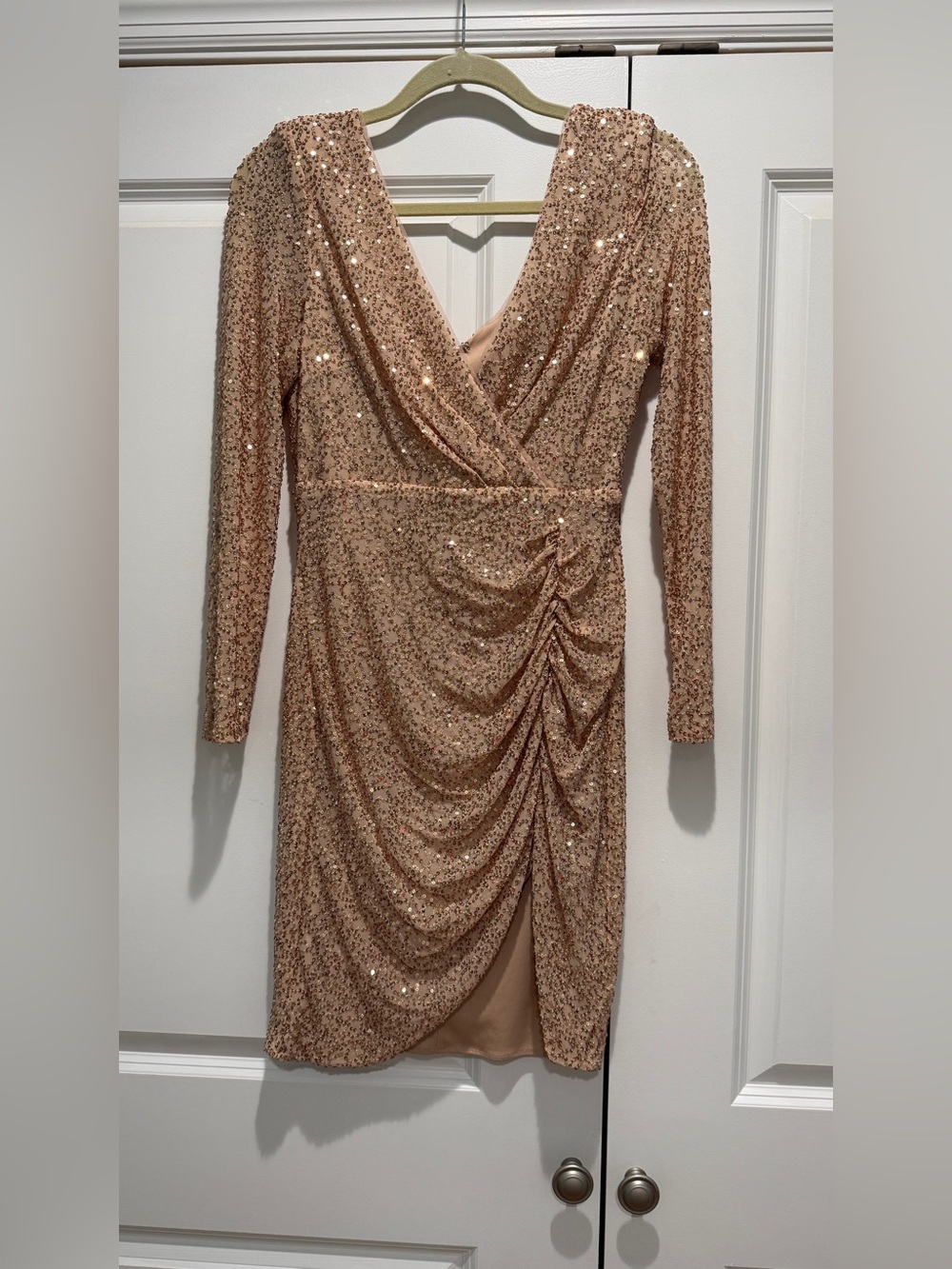 Aqua Rose Gold Sequin V-Neck Long Sleeve Dress